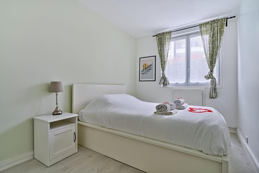 Welcome To Karl House * Champigny-sur-Marne